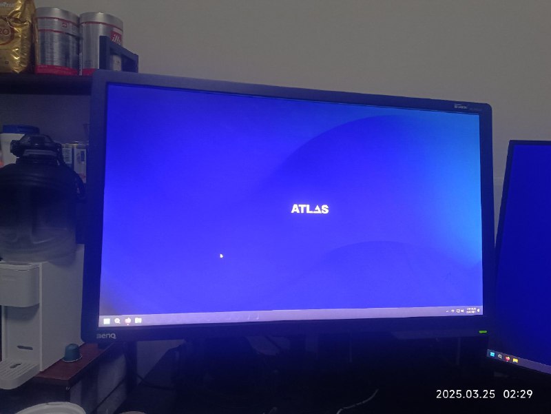 顺便装了个 #Atlas 打游戏